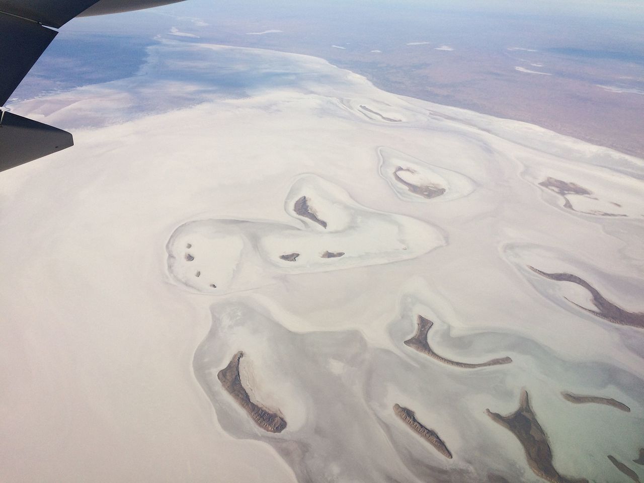 Aerial_view_of_Lake_Frome_%281%29